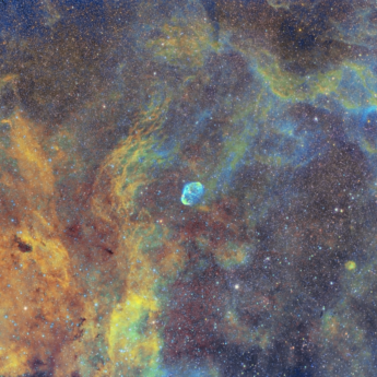 Crescent Nebula NGC6888 and surrounding Nebulosity