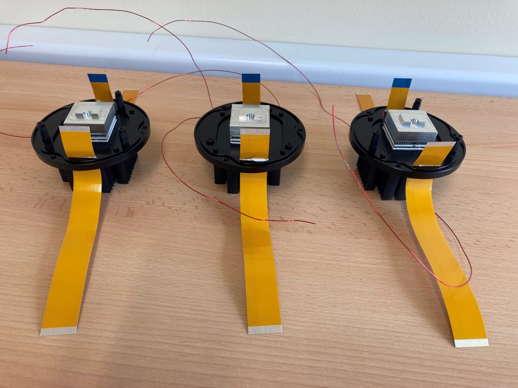 Pelter cooling modules with ‘cold fingers’ fitted