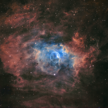 NGC 7635: A bubble between clouds