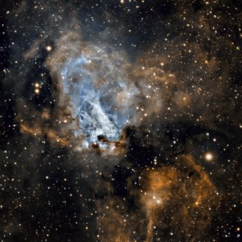 M17 9OMEGA NEBULA)